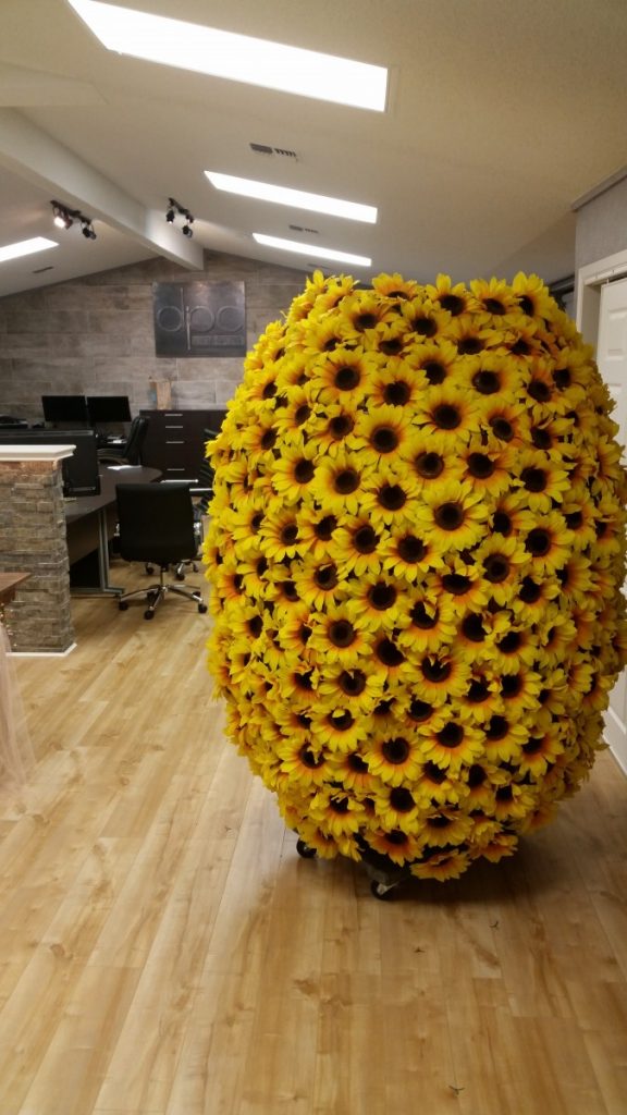 Custom Made Pineapple Structure of 350 Sunflowers