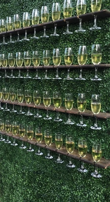 Champagne Hedge Wall