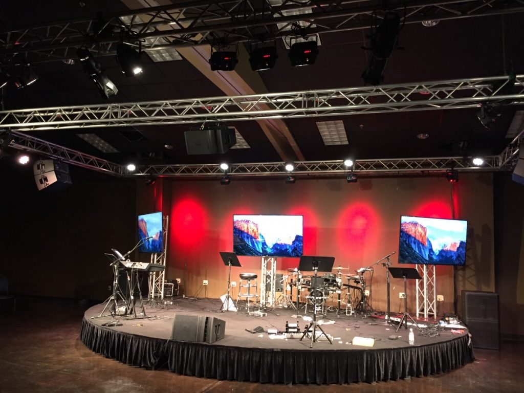 Round Staging with Lighted Truss and LED Screens
